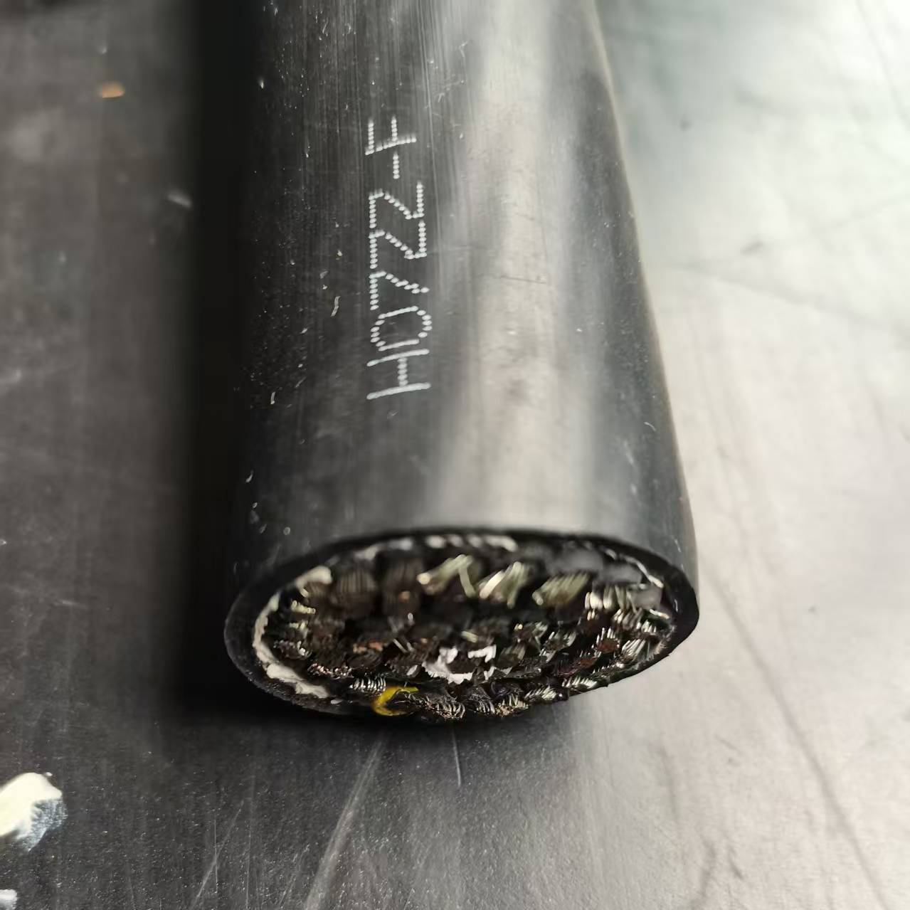 H07ZZ-F低烟无卤橡胶软电缆